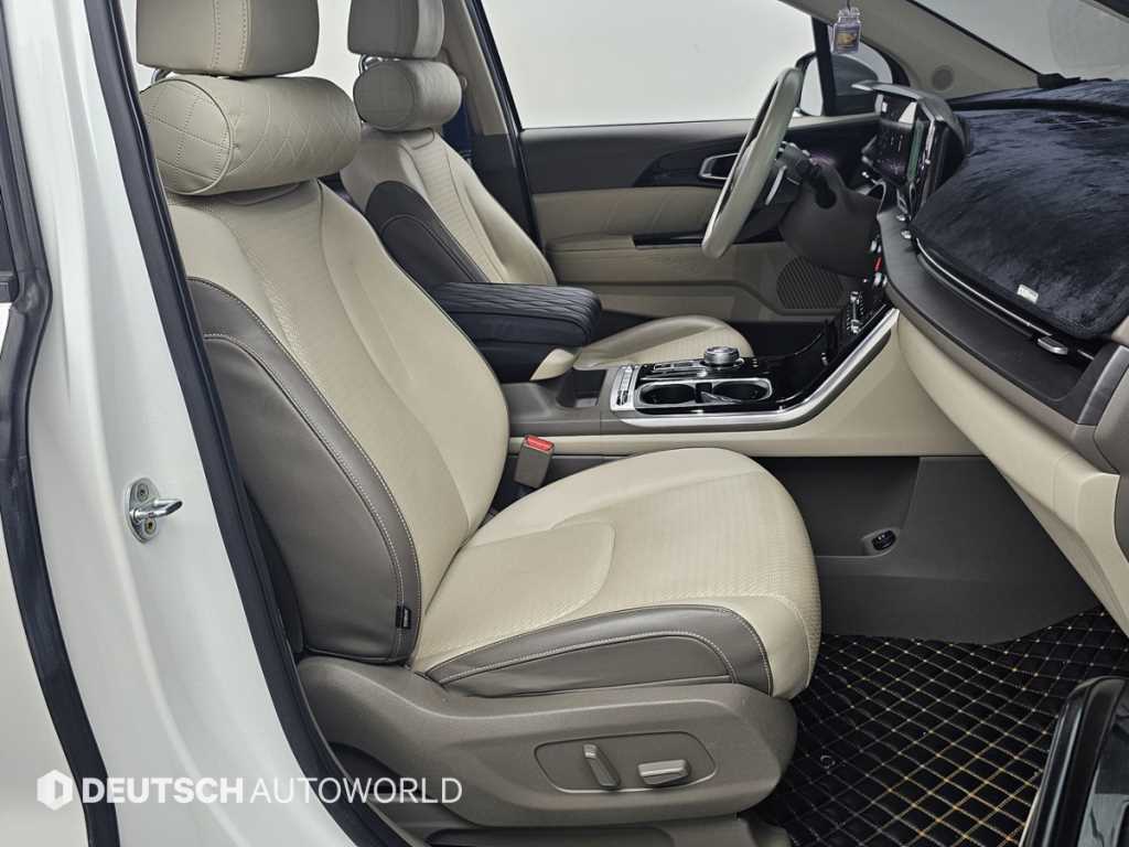 KIA Carnival - Vista 10