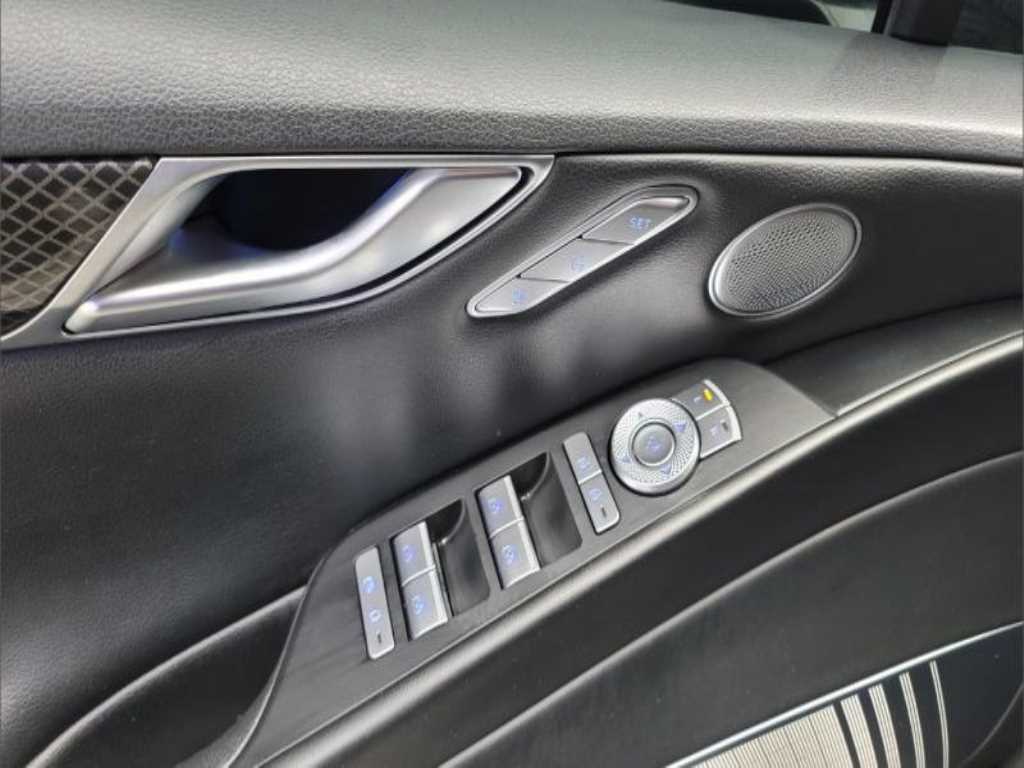 Genesis G80 - Vista 7