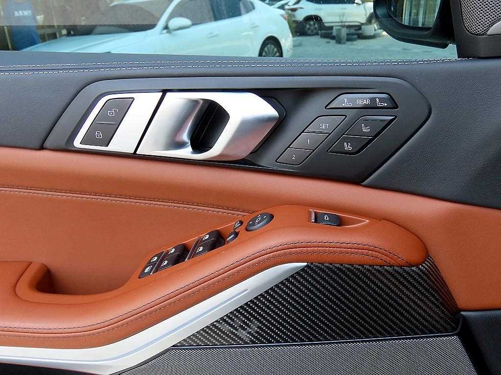 BMW X7 - Vista 12
