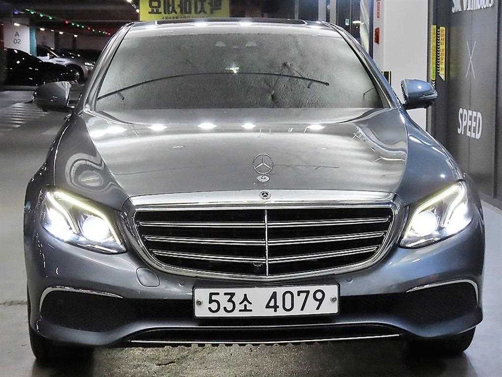 Mercedes Benz E class - Vista 2