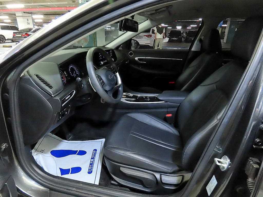 HYUNDAI Sonata - Vista 6