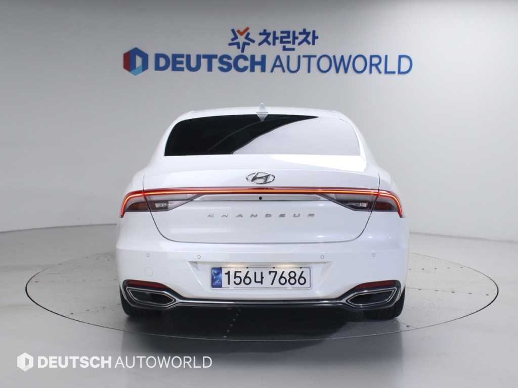 HYUNDAI Grandeur - Vista 5