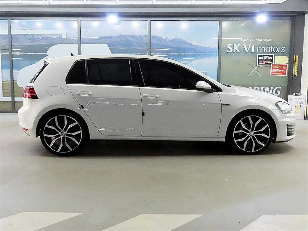 Volkswagen Golf - Vista 3