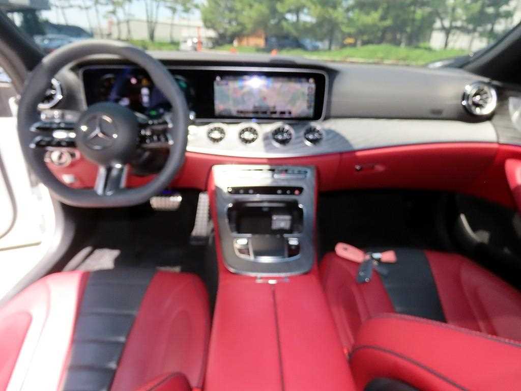 Mercedes Benz CLS Class - Vista 7