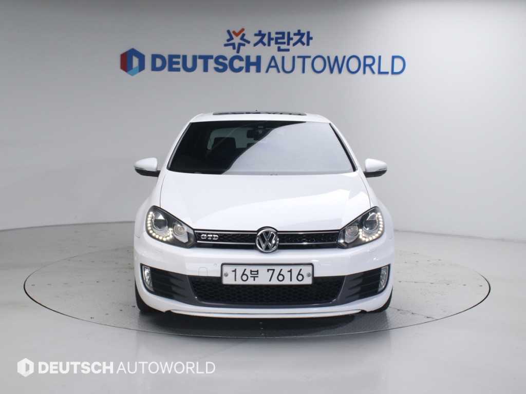 Volkswagen Golf - Vista 3