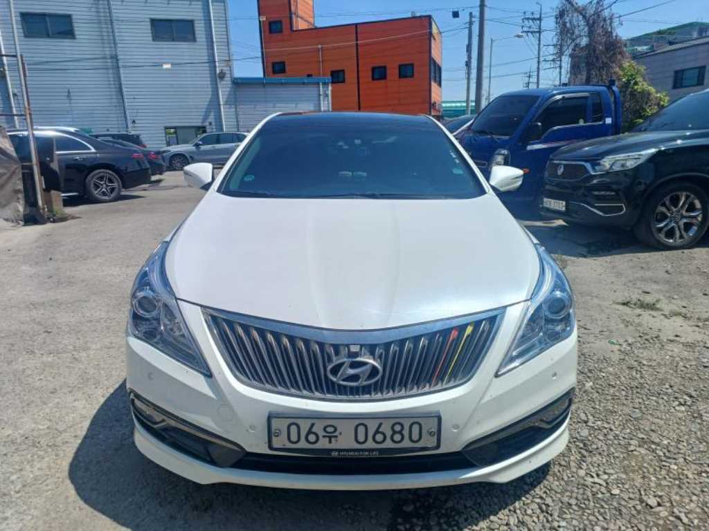 HYUNDAI Grandeur - Vista 2