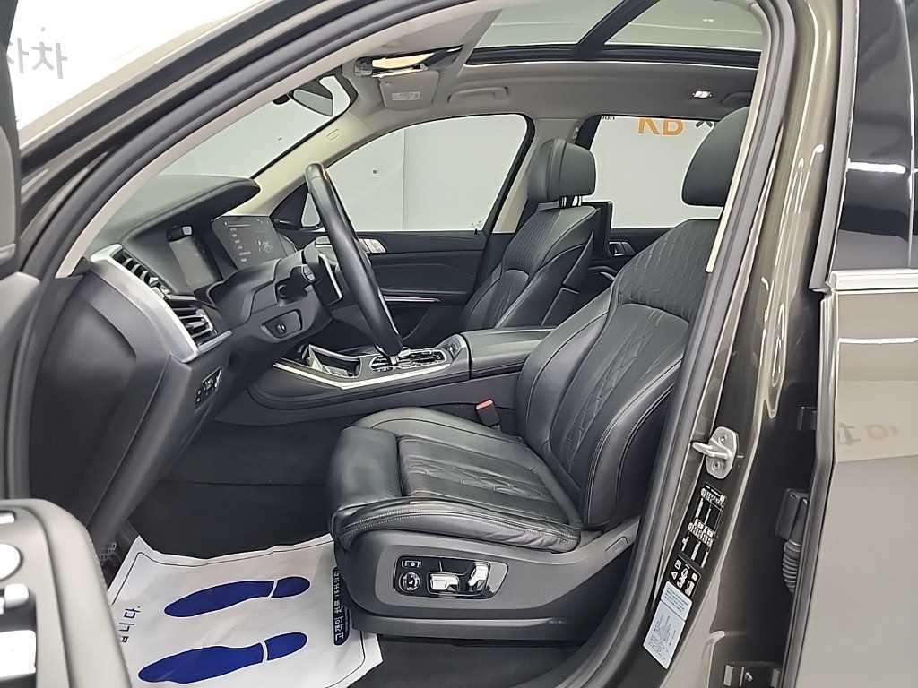 BMW X7 - Vista 11