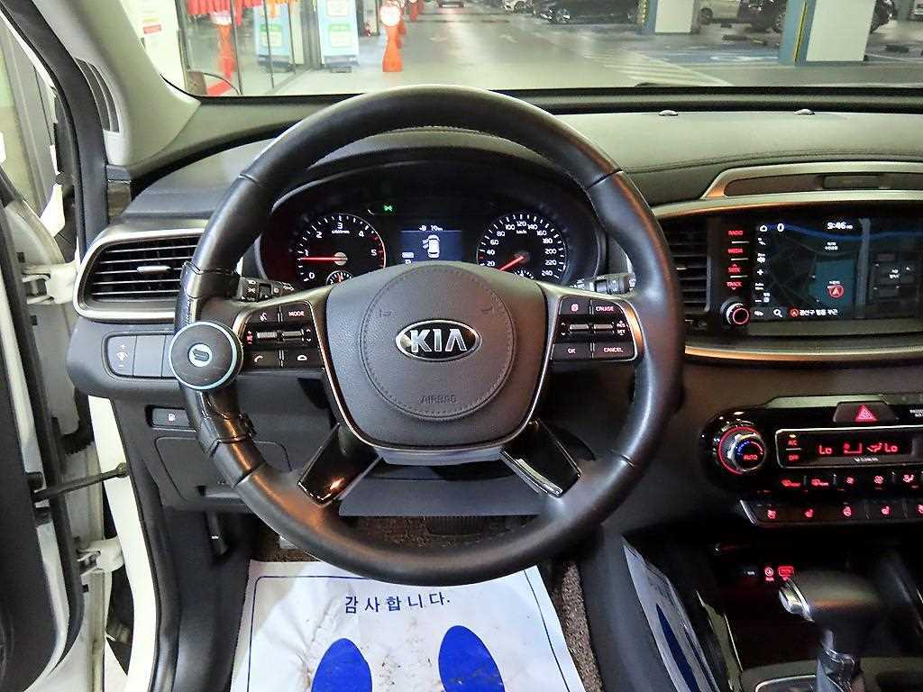 KIA Sorento - Vista 8