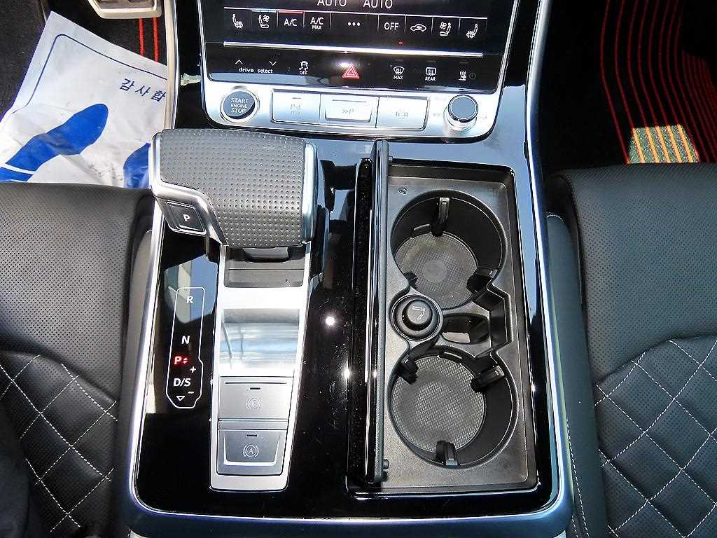 Audi Q8 - Vista 11