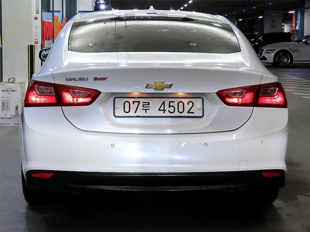 Chevrolet Malibu - Vista 5