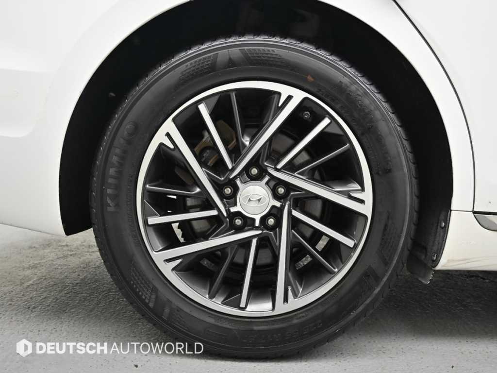 HYUNDAI Grandeur - Vista 5