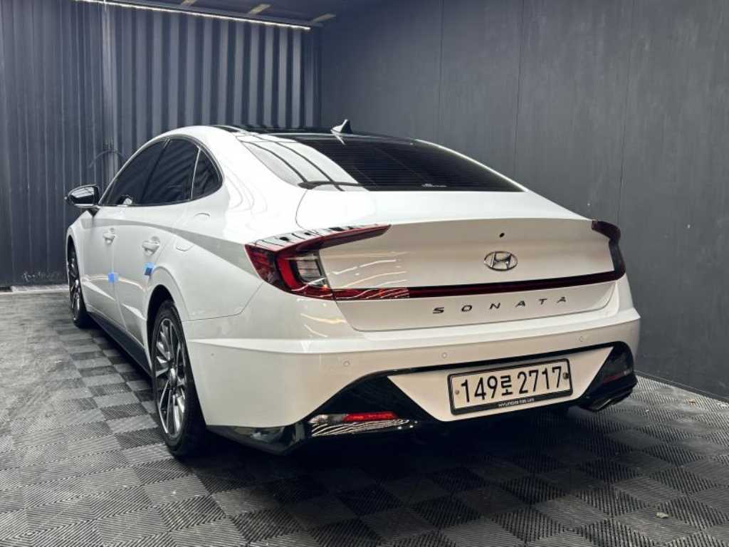 HYUNDAI Sonata - Vista 4