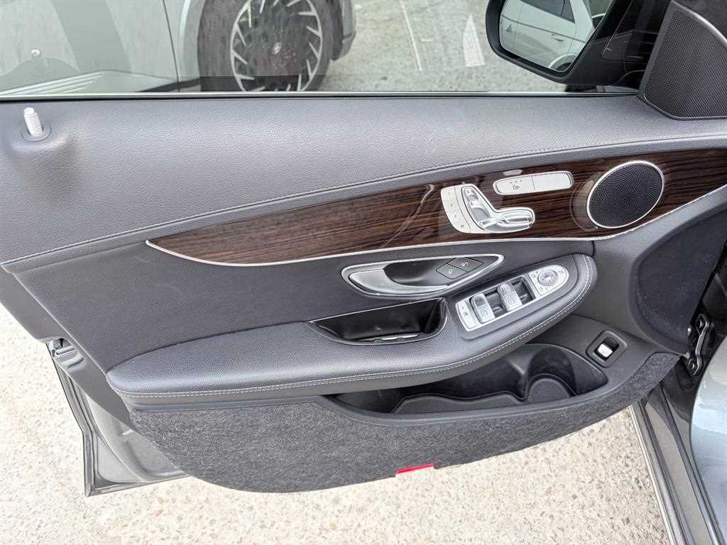 Mercedes Benz C Class - Vista 7