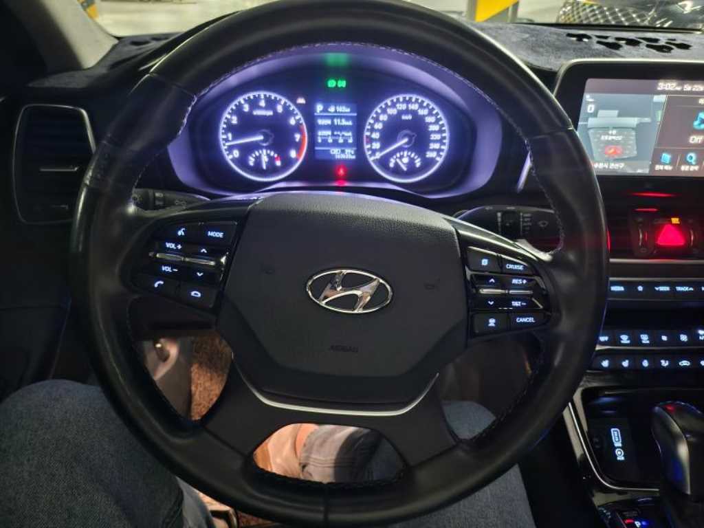 HYUNDAI Grandeur - Vista 7