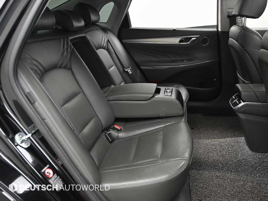 HYUNDAI Grandeur - Vista 12