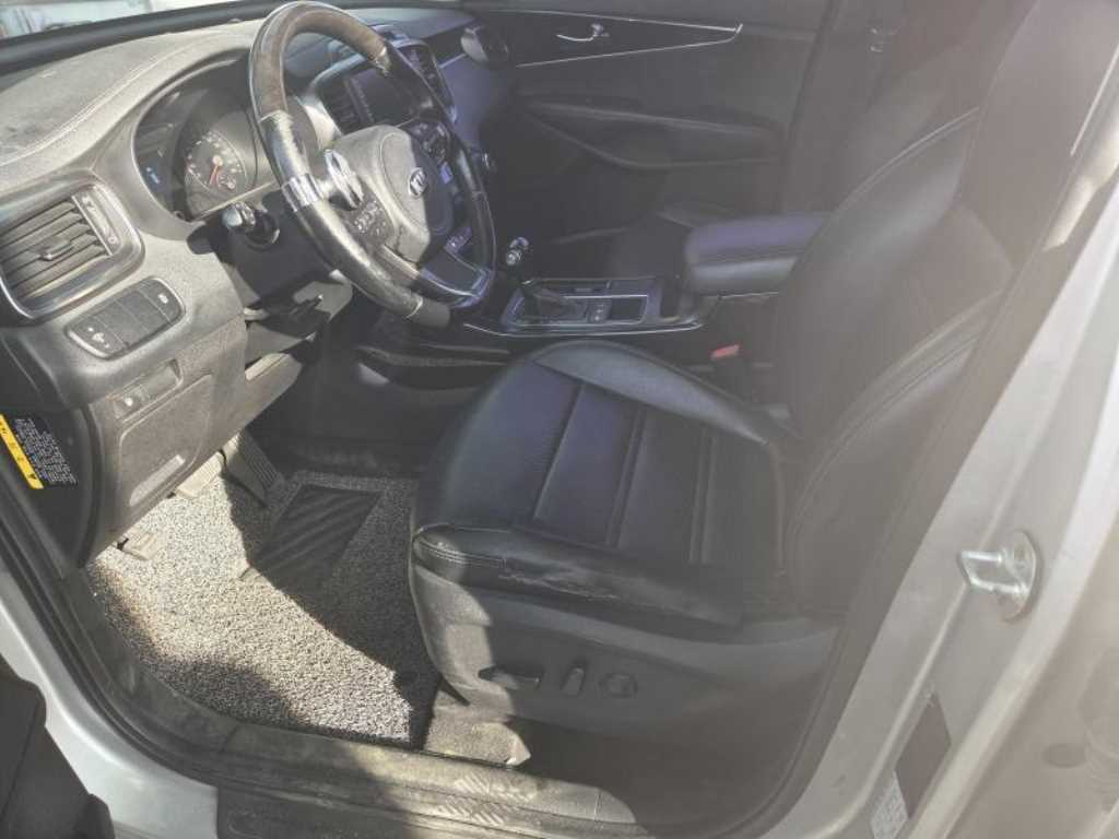 KIA Sorento - Vista 7