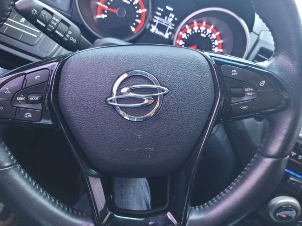 Ssangyong Tivoli - Vista 11