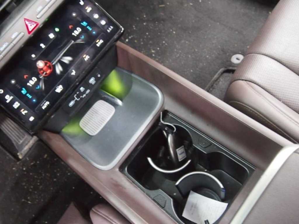 HYUNDAI Grandeur - Vista 10
