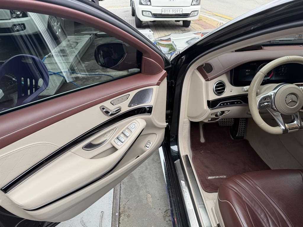 Mercedes Benz S Class - Vista 9