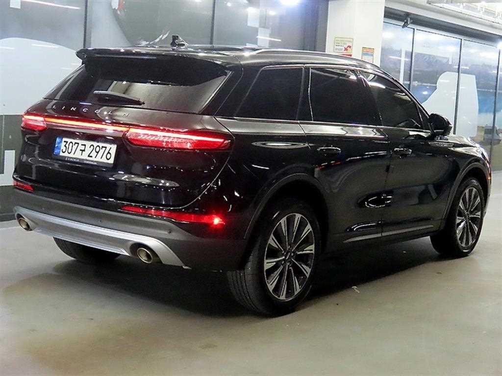 Lincoln Corsair - Vista 4