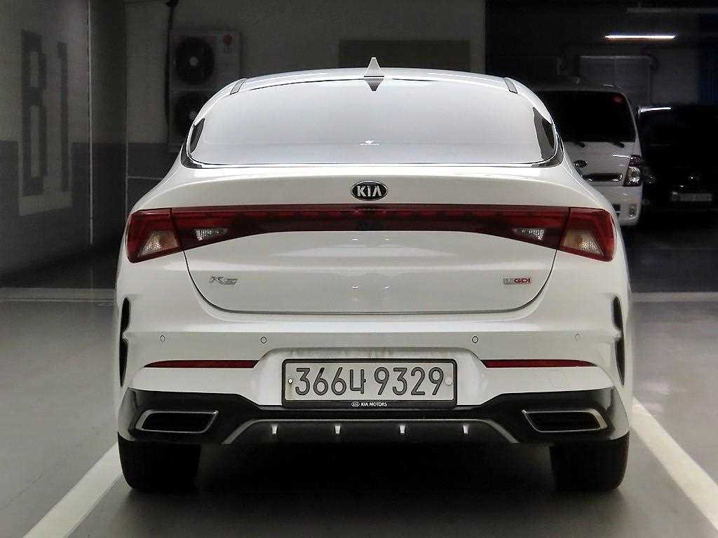 KIA K5 - Vista 3