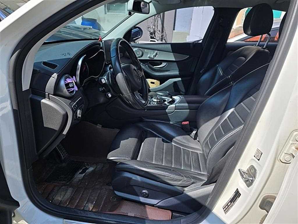 Mercedes Benz GLC Class - Vista 8