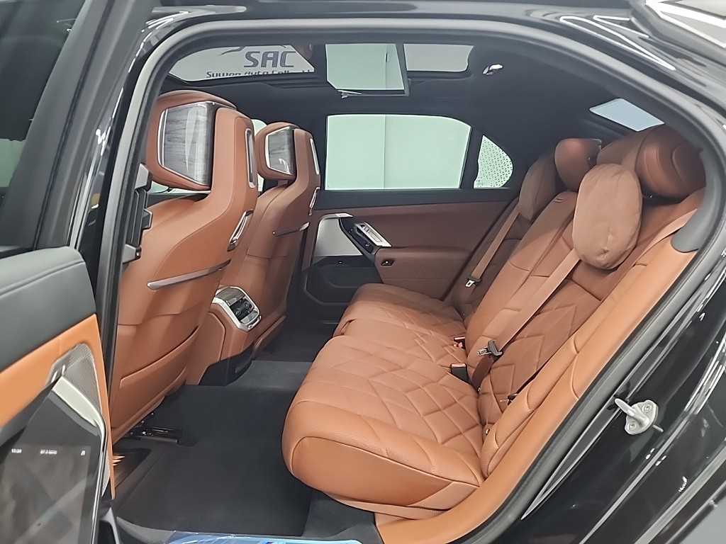 BMW 7 Series - Vista 12