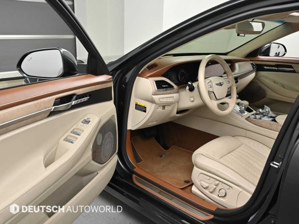 Genesis G90 - Vista 11