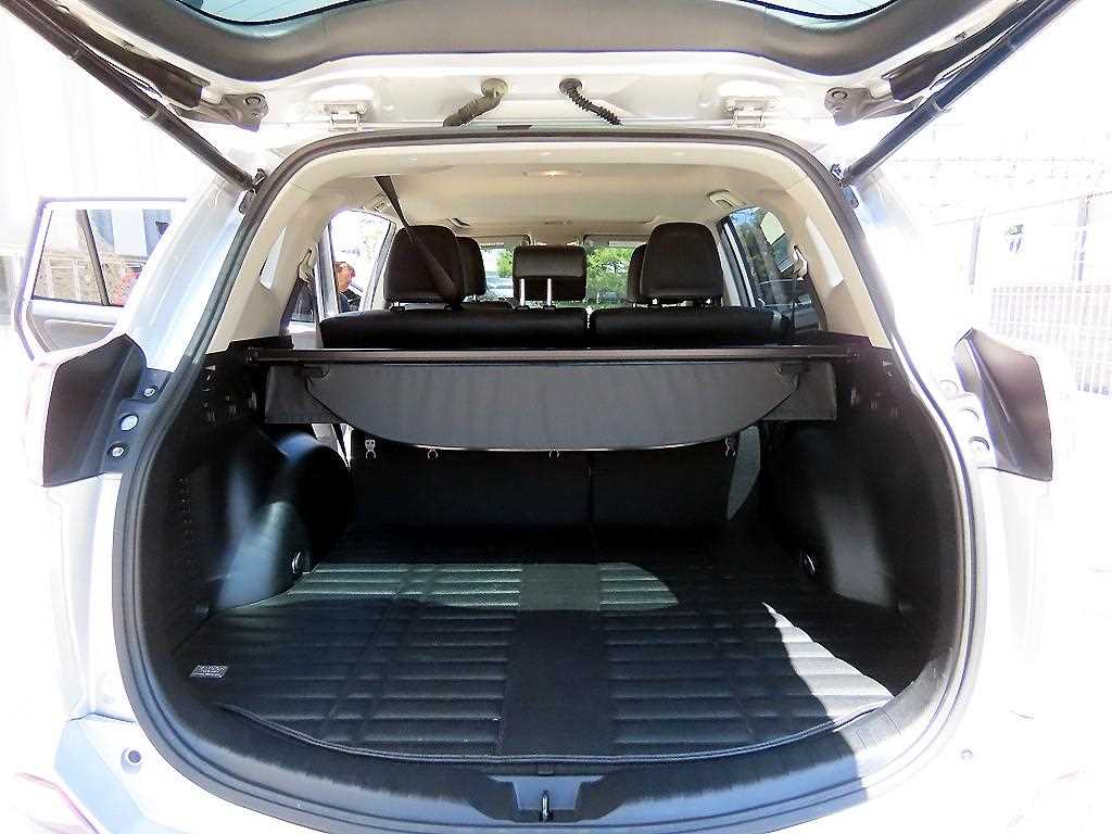 Toyota RAV4 2016 Plateado - Importación desde Corea - HF Imports Iquique - Foto 18