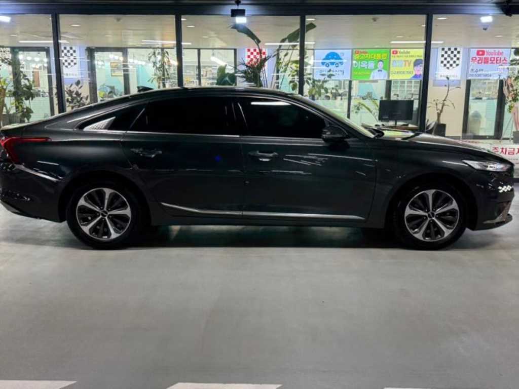 KIA K8 - Vista 3