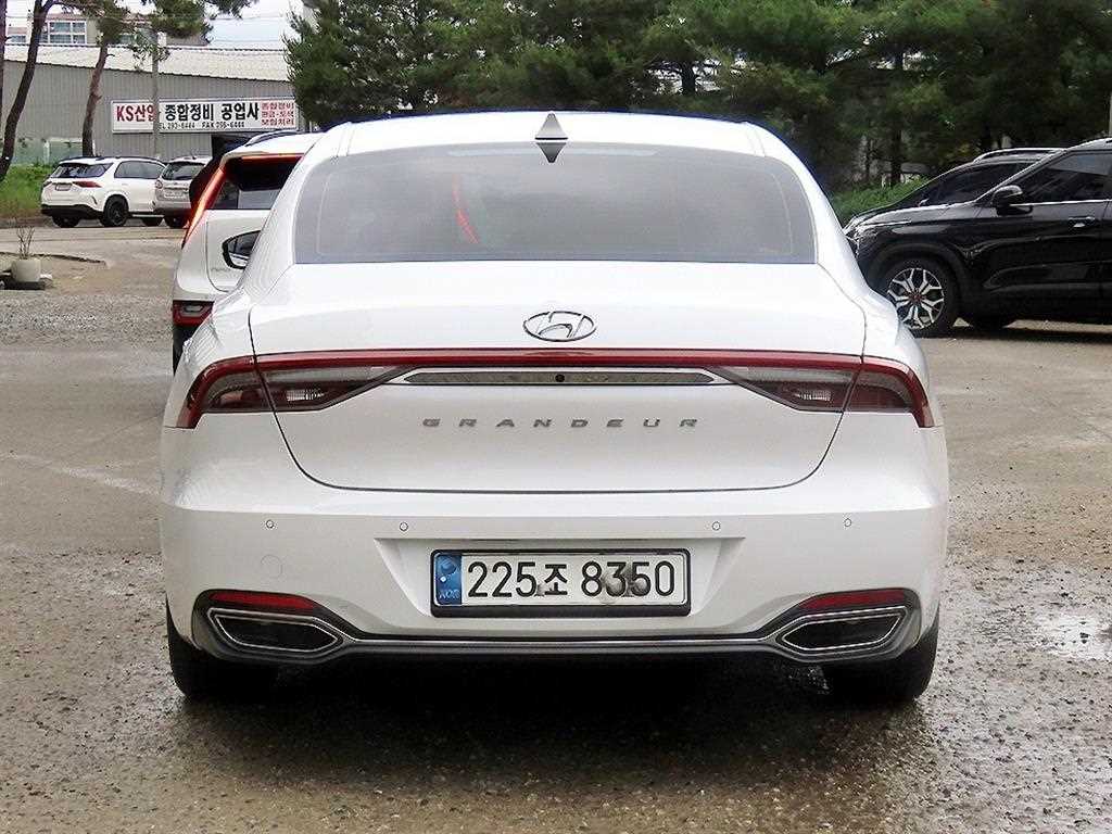 HYUNDAI Grandeur - Vista 4