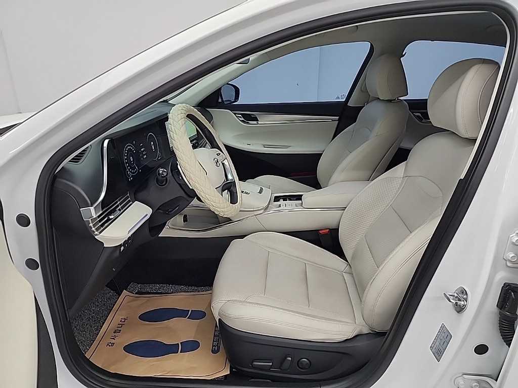 HYUNDAI Grandeur - Vista 11
