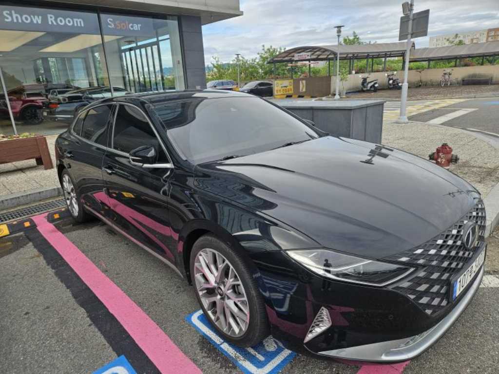 HYUNDAI Grandeur - Vista 3