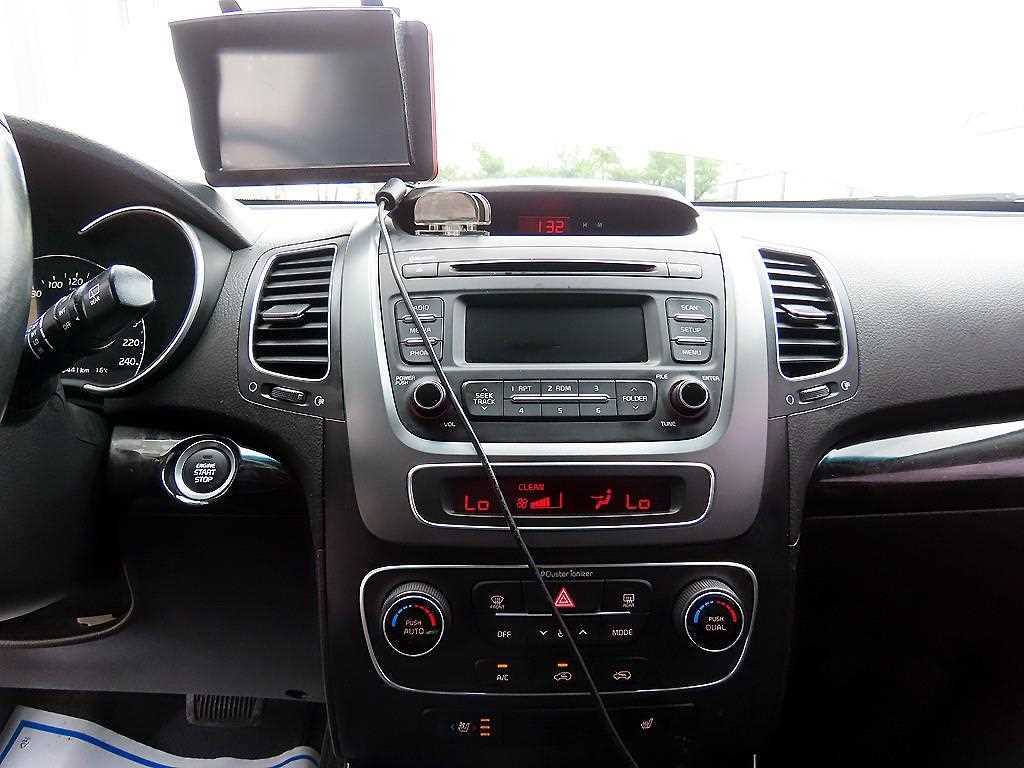 KIA Sorento 2013 Plateado - Importación desde Corea - HF Imports Iquique - Foto 14