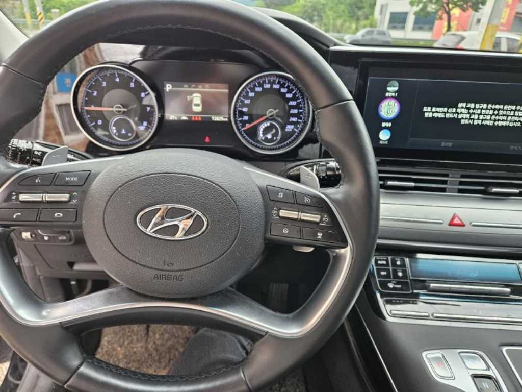HYUNDAI Grandeur - Vista 4