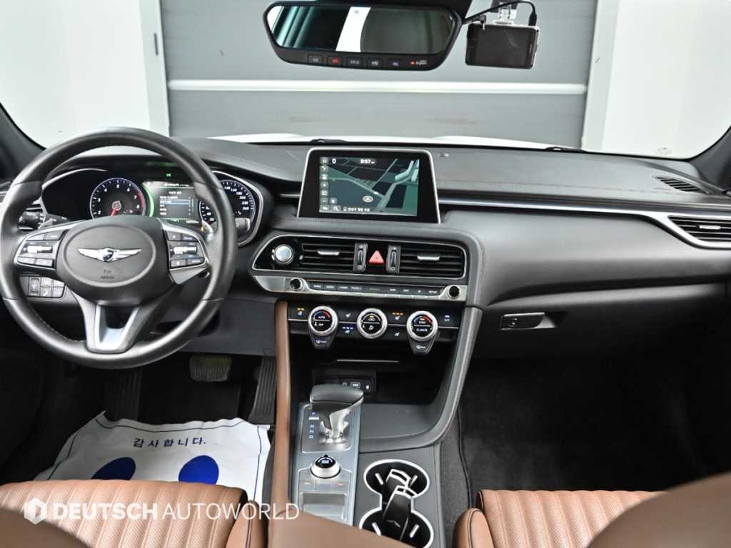 Genesis G70 - Vista 7