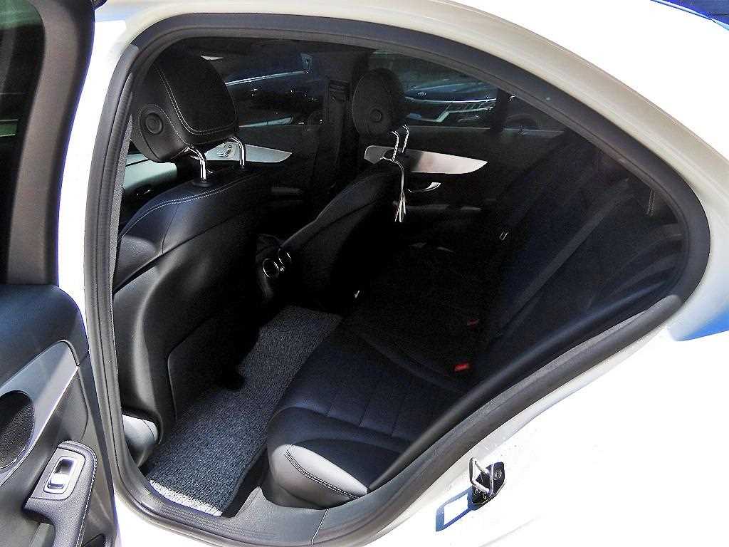 Mercedes Benz C Class - Vista 6