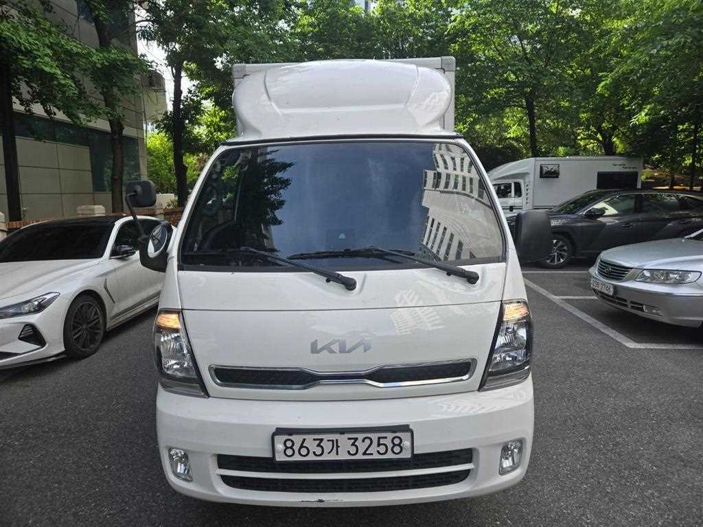 Small Truck Top_Delivery only tower car 2025 Blanco - Importación desde Corea - HF Imports Iquique - Foto 1