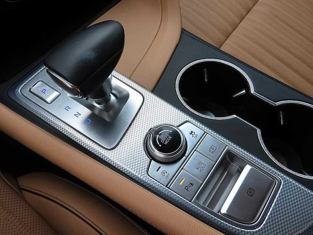Genesis G70 - Vista 10
