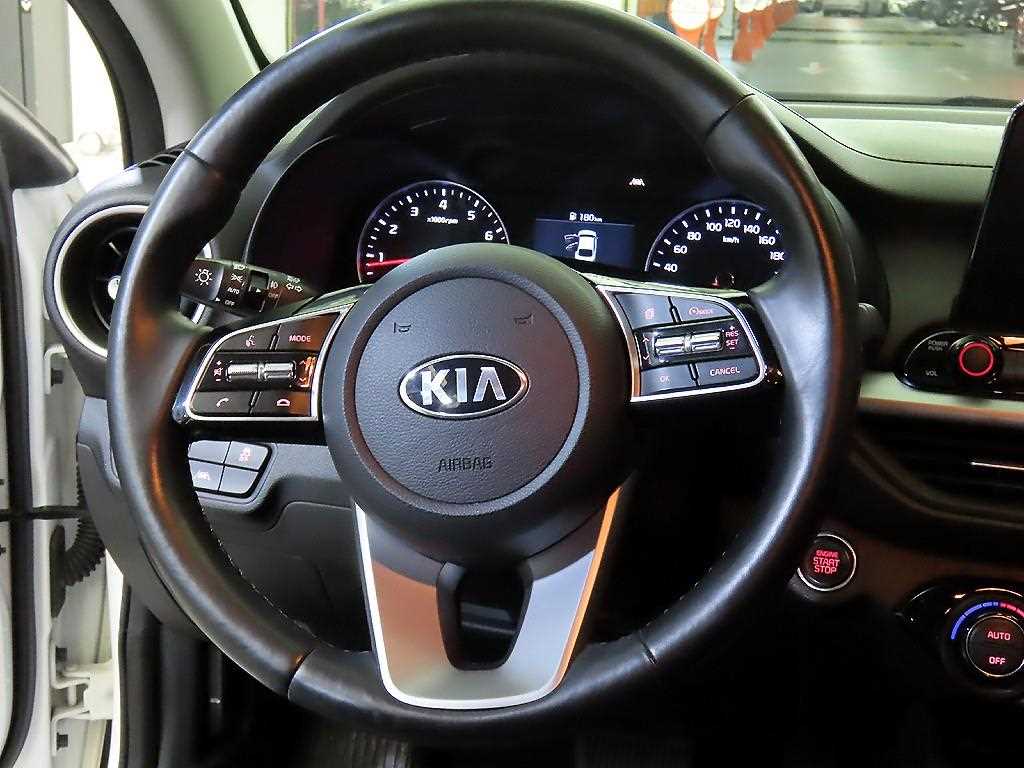 KIA K3 - Vista 8