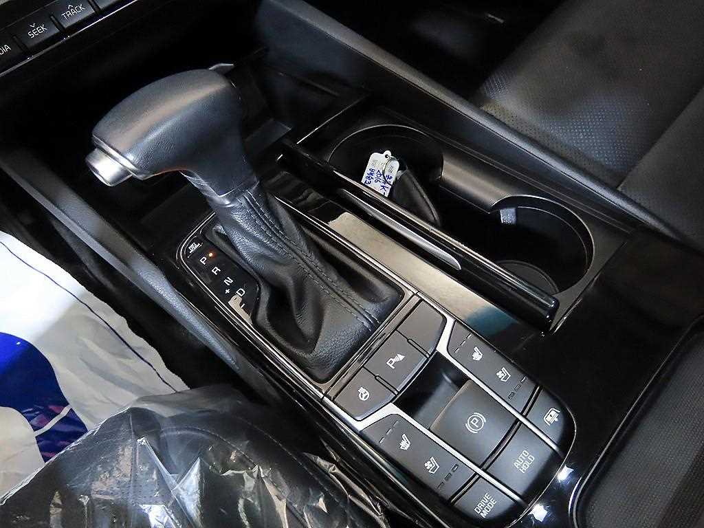 KIA K7 - Vista 12