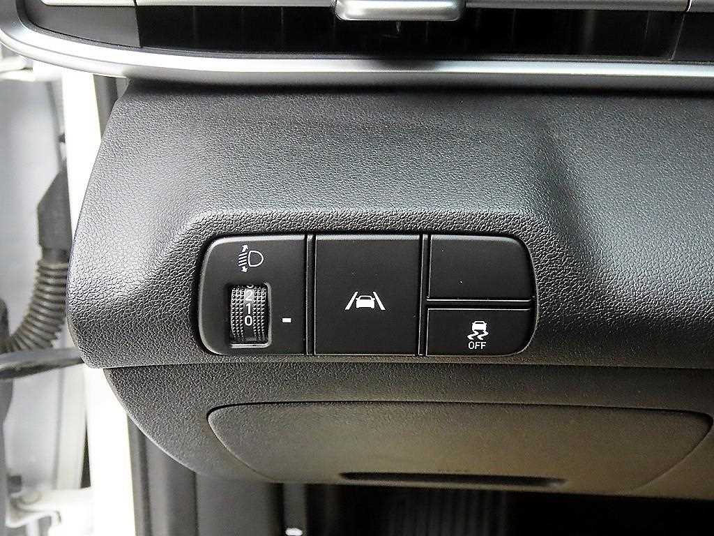 HYUNDAI Avante - Vista 12