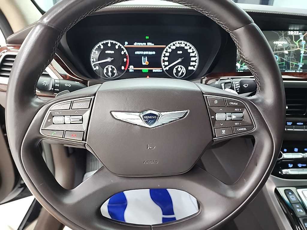 Genesis EQ900 - Vista 9