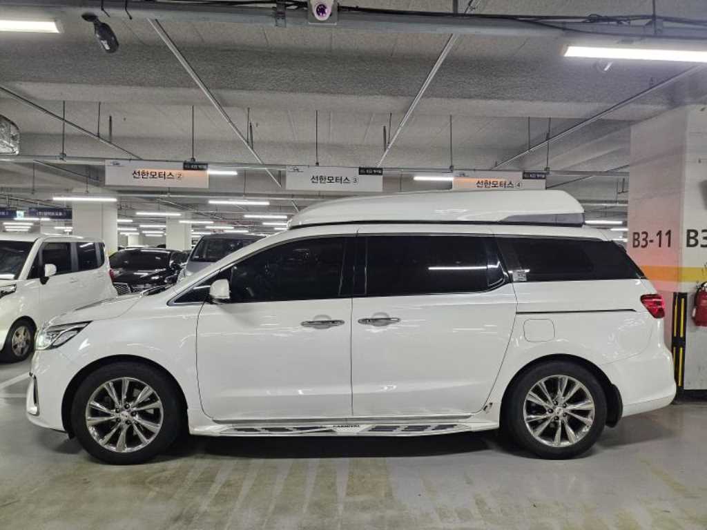 KIA Carnival - Vista 2