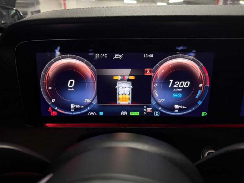 Mercedes Benz E class - Vista 9