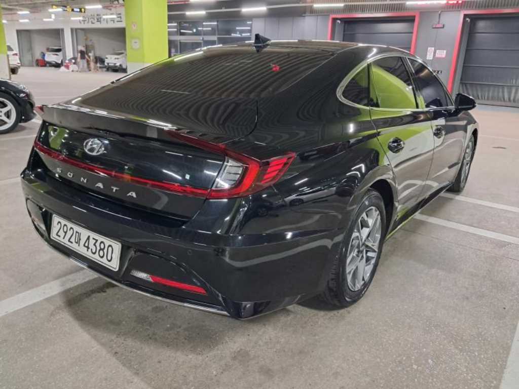 HYUNDAI Sonata - Vista 4