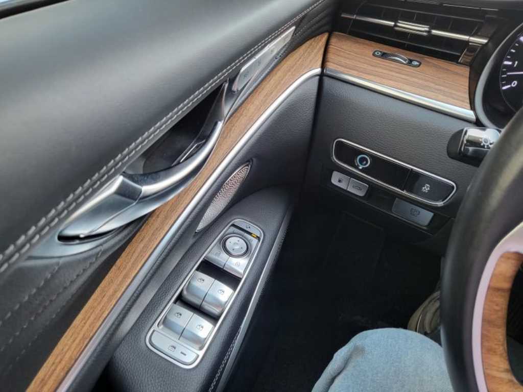 KIA K9 - Vista 10
