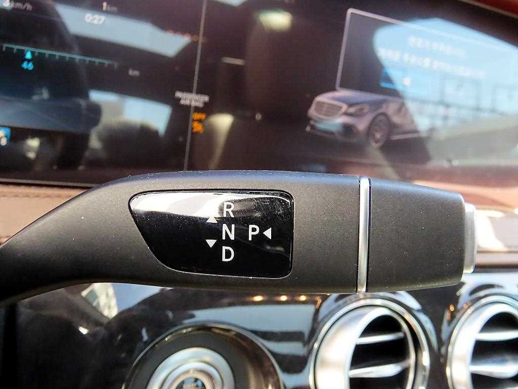Mercedes Benz S Class - Vista 11