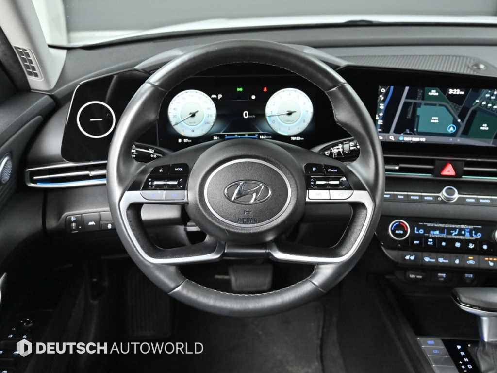 HYUNDAI Avante - Vista 11