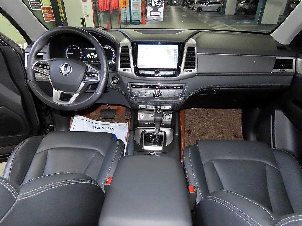 Ssangyong Rexton - Vista 10